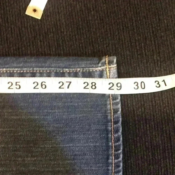 Gap Low Rise Boot Cut 5 Pocket Jean w/Distressed Styling -Size 10 - Picture 8 of 9